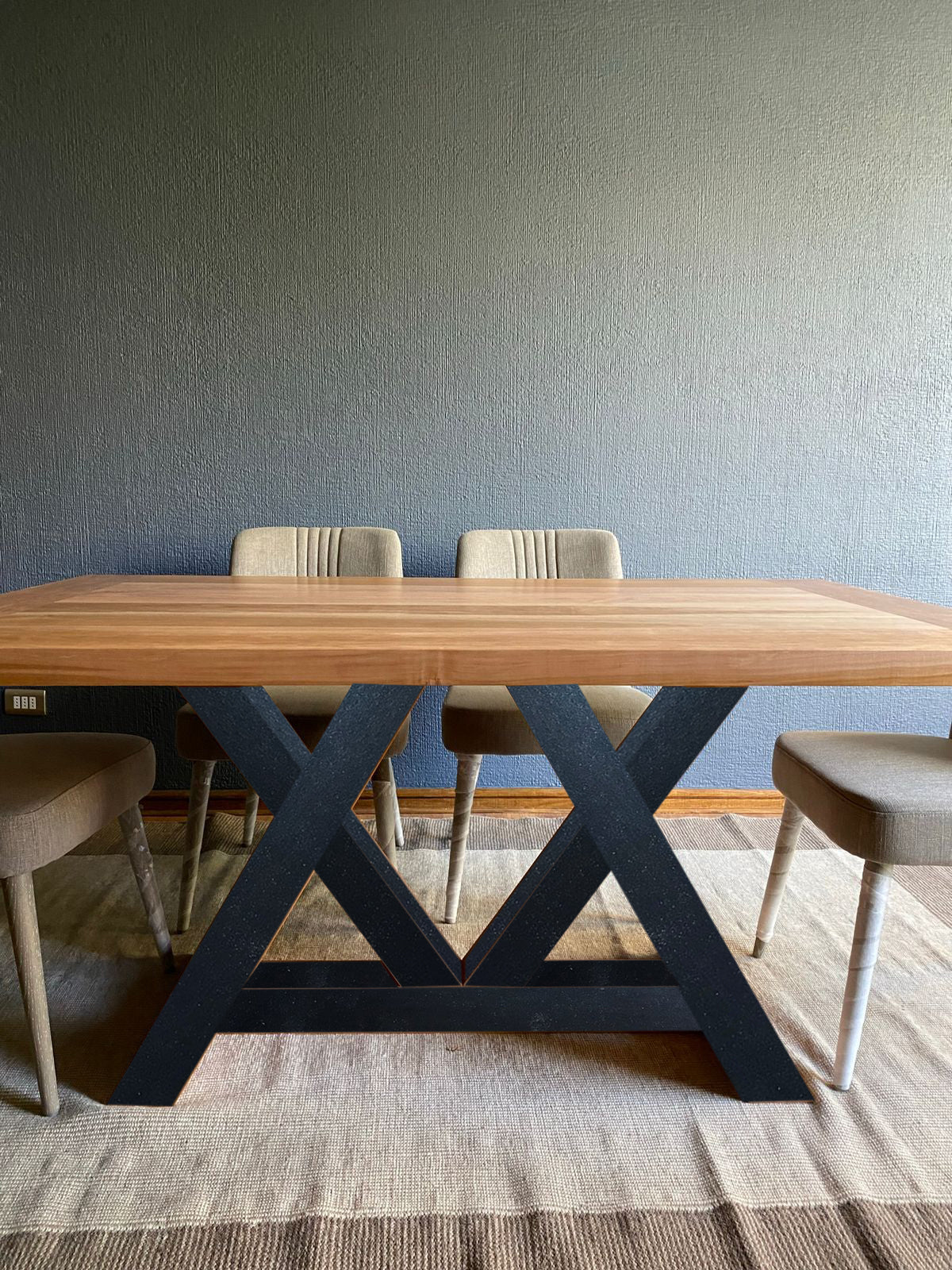 Mesa Comedor madera base doble negra.