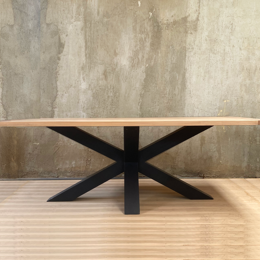 MESA DE COMEDOR DE MADERA LENGA BASE NEGRA MARIA