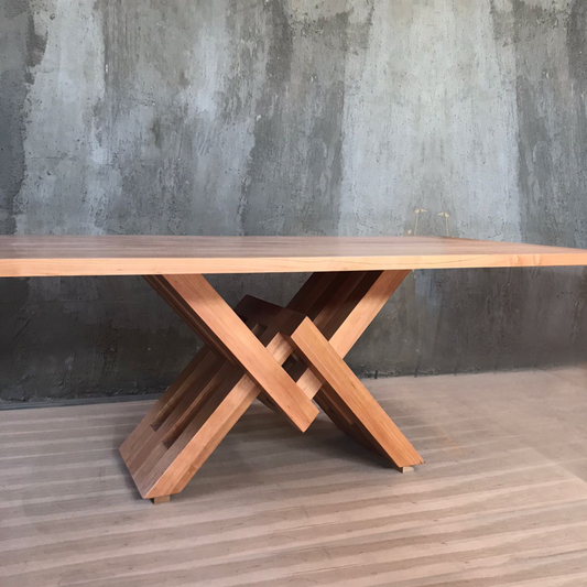 MESA DE COMEDOR DE MADERA Y CUBIERTA MADERA LENGA