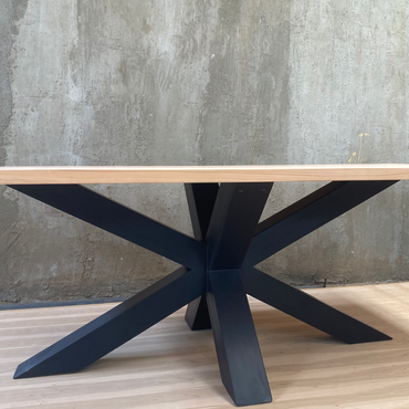 MESA DE COMEDOR DE MADERA LENGA BASE NEGRA MARIA