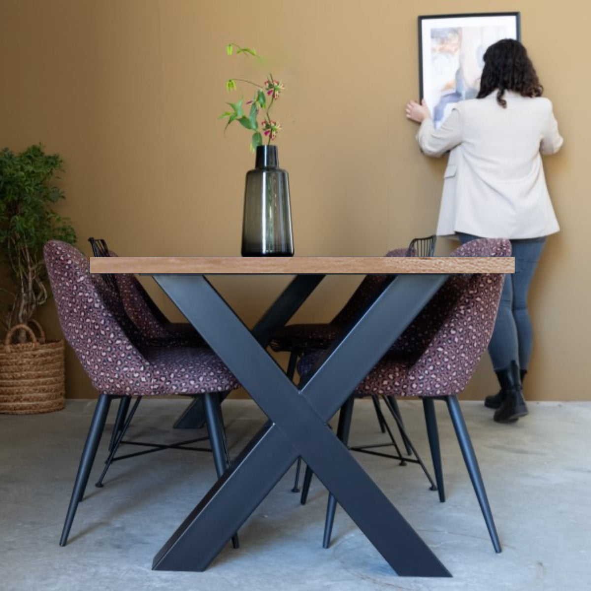 MESA DE COMEDOR MADERA Y FIERRO NEGRO DOBLE X